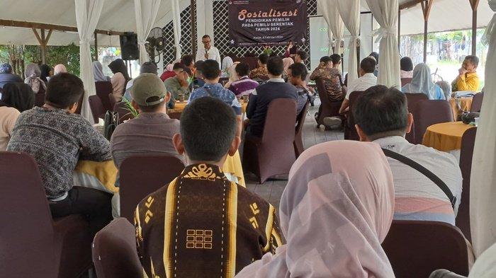 Jelang Pemungutan Suara Pemilu 2024, KPU Batola Gelar Pendidikan Pemilih di Kecamatan Alalak