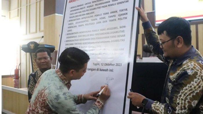 Deklarasi Bersama, Bawaslu Tapin Bertekad Pemilu Ramah Disabilitas Bisa Terwujud