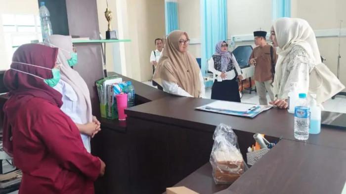 Anggota DPRD Batola melakukan inspeksi mendadak (sidak) ke RSUD H Abdul Aziz Marabahan 02