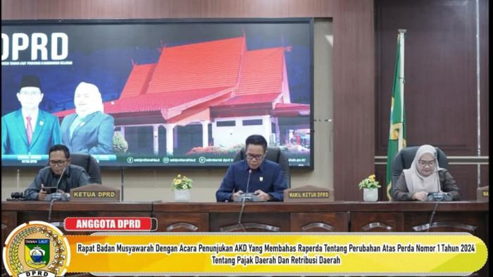 BANMUS - Waket I DPRD Tala Muslimin SE memimpin rapat Banmus pembentukan AKD