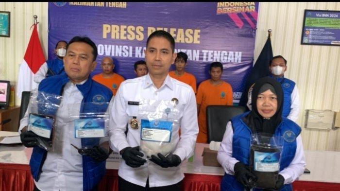 Sindikat Narkoba Antar Provinsi Kalteng-Kalbar Dibongkar, 409,04 Gram Sabu Disita