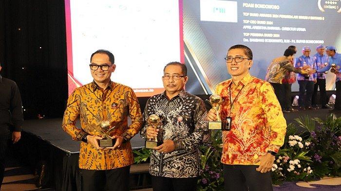 Kado Istimewa Jelang HUT ke-60, Bank Kalsel Boyong 3 Penghargaan di Ajang TOP BUMD Awards 2024