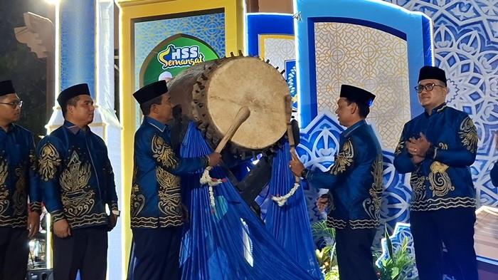 Bupati HSS Syafrudin Noor didampingi Wakil Bupati Suriani mD