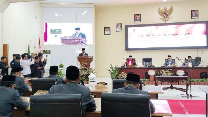 Hadiri Paripurna Pengambilan Sumpah dan Janji DPRD, Bupati HST Berharap Hal Ini