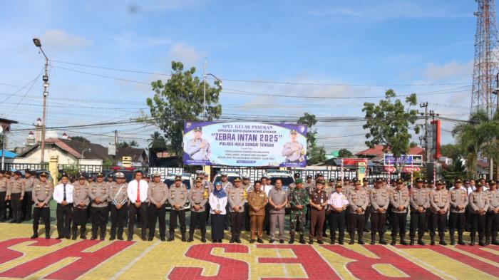 Bupati HST Samsul Rizal Pimpin Apel Gelar Pasukan Operasi Zebra Intan 2025 2