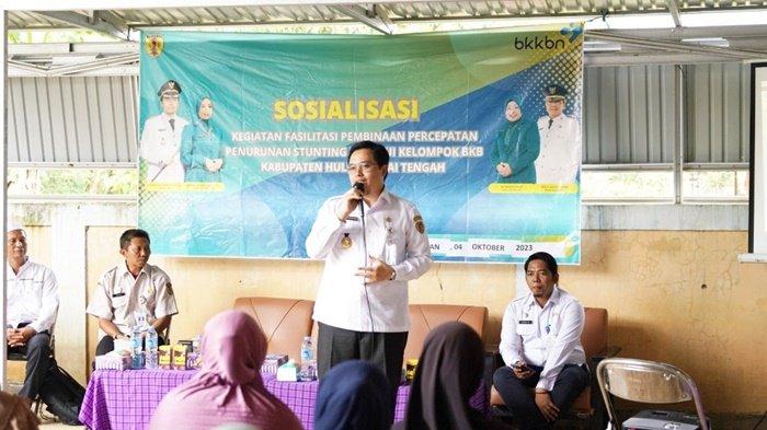 Bupati HST H Aulia Oktafiandi Serahkan Bantuan Makanan Tambahan bagi Keluarga Berisiko Stunting