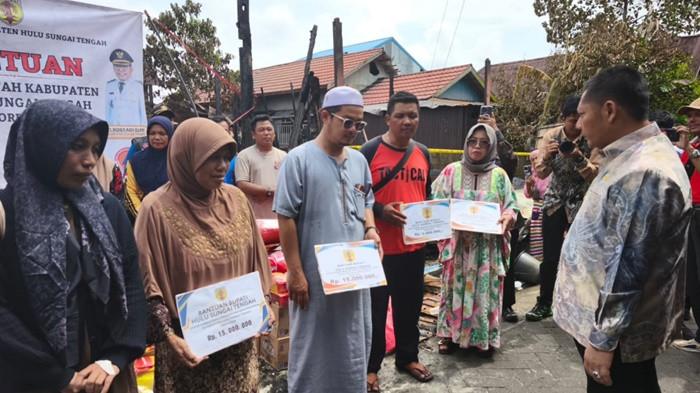 Samsul Rizal Jong Java Empat Rumah Hangus di Barabai HST, Bupati Samsul Rizal Turun Langsung ...