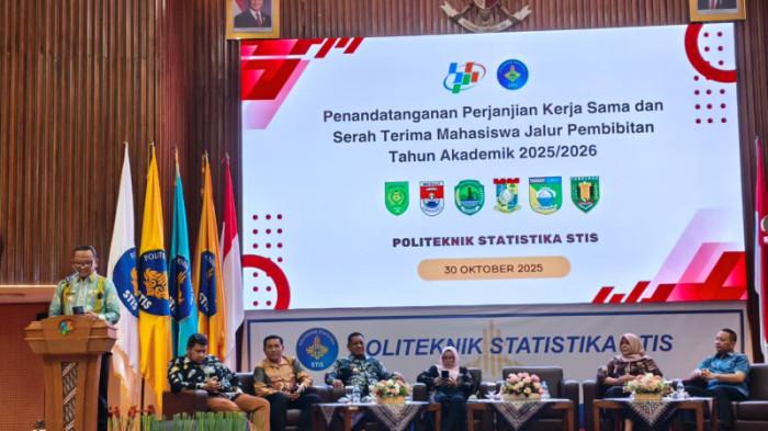 Bupati Tabalong, HM Noor Rifani, atas nama Pemkab Tabalong sampaikan sambutan