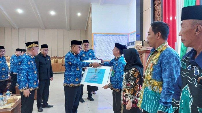 Dinyatakan Sebagai Koperasi Sehat Tahun 2022, 4 Koperasi di Tabalong Raih Hadiah dari Bupati