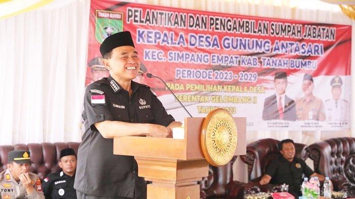 Bupati Tanah Bumbu HM Zairullah Azhar Lantik 6 Kepala Desa di Kecamatan Simpang Empat