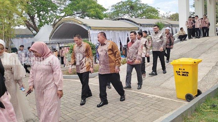 Resepsi Anak Bupati Tapin Arifin Arpan, Tamu VIP Hadir Mulai dari Pejabat hingga Crazy Rich Binuang