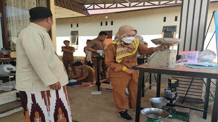 Gelar Layanan Tera Ulang Keliling Desa, DKUKMPP Balangan Sasar Baruh Bahinu Luar dan Panggung