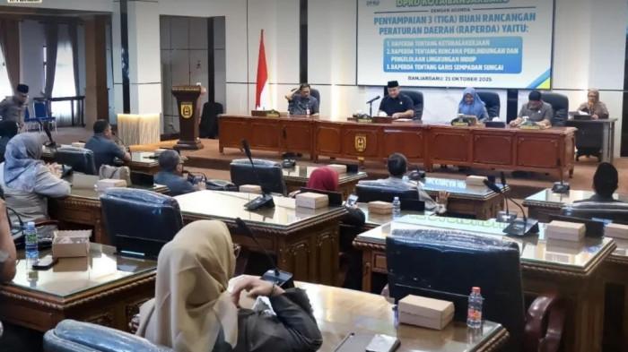 Tiga Raperda Dibahas DPRD Banjarbaru, Dari Raperda Ketenagakerjaan Hingga RPPLH