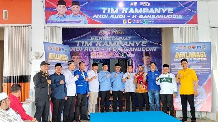Pasangan Calon Bupati dan Wakil Bupati Tanahbumbu Andi Rudi - Bahsanuddin Laksanakan Deklarasi