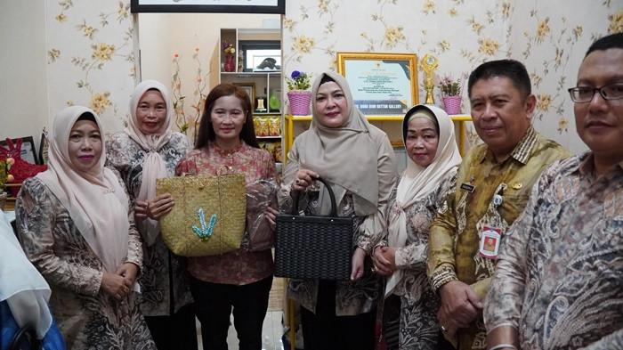 Dekranasda HSS ke Malang 7