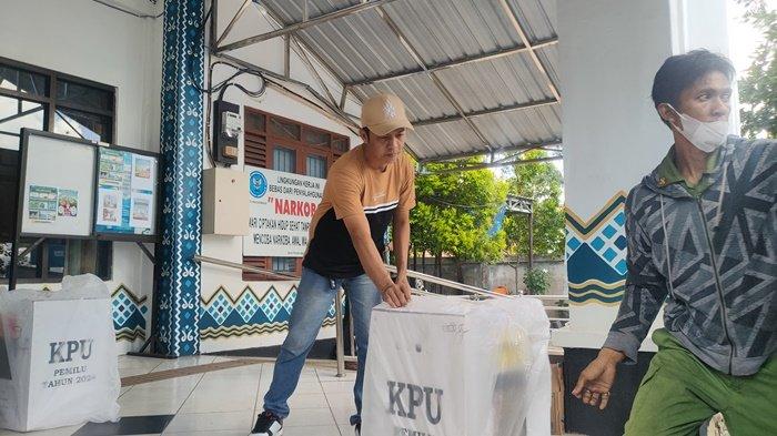 Logistik di 277 TPS Mulai Didistribusikan ke Kecamatan, Pengamanan Terpusat di Banjarmasin Tengah