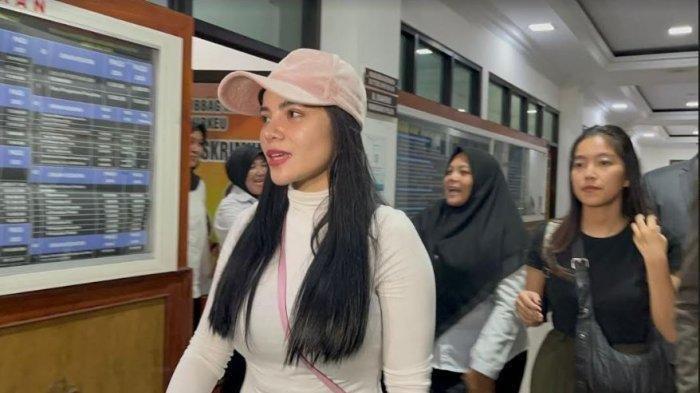 Uang Hasil Saweran Dinar Candy Diambil Lisa Mariana di Tengah Tampil, sang DJ Bereaksi: Biaran Aja