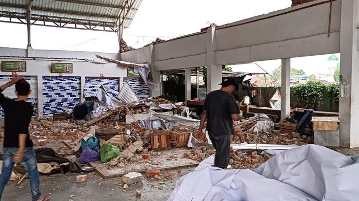 Info Cuaca Ekstrem BMKG Besok 26 November 2023, Kalsel Hujan Petir Angin Kencang, Waspada Jatim