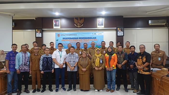 Dinsos) Kota Banjarbaru meraih pengharagaan terbaik satu