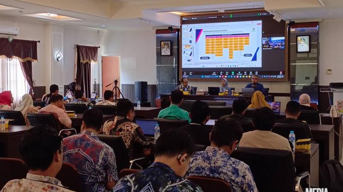 KEGIATAN - Diskominfo Kalsel menggelar kegiatan Pendampingan Rekomendasi Kegiatan Statistik di Aula Kantor Diskominfo Kalsel, Banjarbaru, Jumat (14/11/2025).