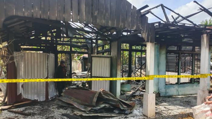Dua Rumah Ludes Tebakar di Desa Ayuang, Kecamatan Barabai, Warga Sebut Api Tiba-Tiba Membesar