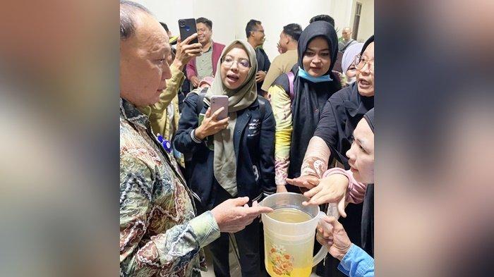 Warga Bawa Air Keruh dan Ancam Setop Berlangganan, Dirut PTAM Intan Banjar: Lapor yang Mau Berhenti