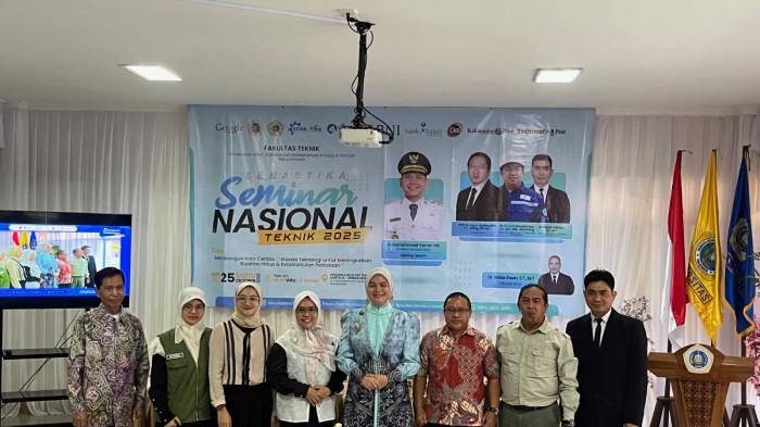 Gelar Seminar Senastika 2025, Uniska MAB Dorong Inovasi untuk Kota yang Lebih Hidup