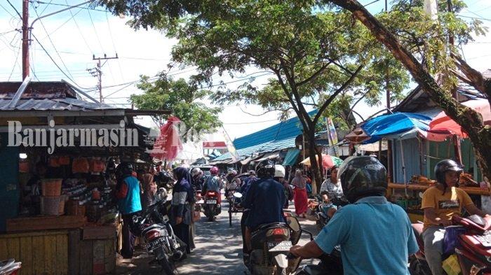Intip Kegiatan Warga di Kompleks Pasar Kemakmuran Kotabaru yang Menggeliat Jelang Idul Adha