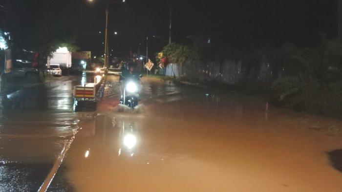 Air Kerap Genangi Badan Jalan di Kotabaru, Kalak BPBD Buka Suara