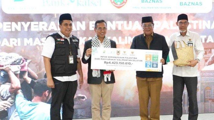 Gubernur Sahbirin Serahkan Hasil Donasi Warga Kalsel Rp 4,4 Miliar untuk Palestina Melalui Baznas