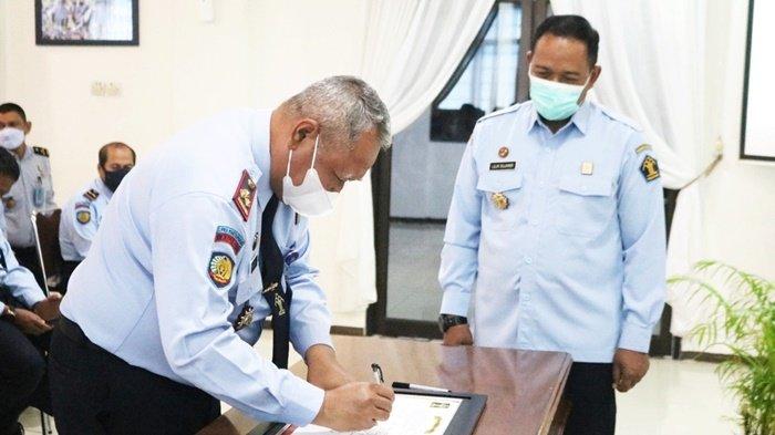 Pengadaan Barang/Jasa Kemenkumham Kalsel Teken Komitmen Profesionalitas