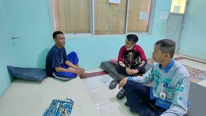 Selamat Saat Kapal Tenggelam di Tanjung Selatan Tala, Lima Nelayan Ini 3 Jam Berenang Menuju Daratan