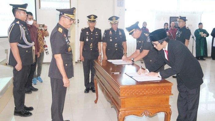Kakanwil Kemenkumham Kalsel Lantik Pejabat Administrasi dan Notaris, Tekankan tentang Integritas