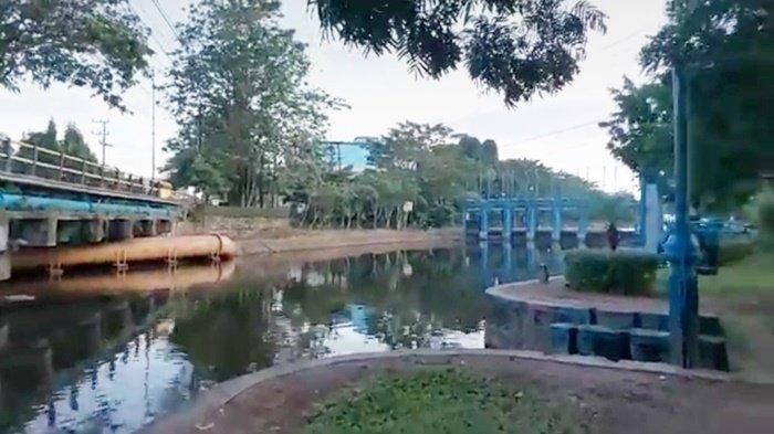 KalselPedia - Taman Kota di Tepi Saluran Irigasi Riam Kanan Kabupaten Banjar