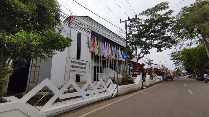 Hari Kedua Pendaftaran Bacaleg Pemilu 2024, Suasana di KPU HSU Masih Terlihat Sepi