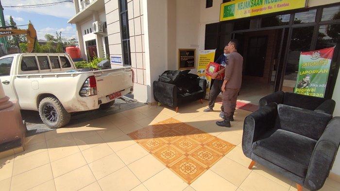 Berlangsung Rehab dan Pembangunan Kantor, Pelayanan Kejari Tapin Pindah Ke Dinsos