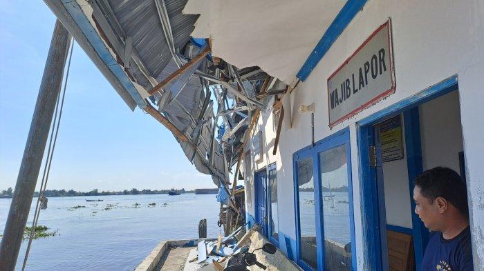 Kondisi Terkini Kantor UPT Dishub di Dermaga Marabahan, Masih Terlihat Rusak Belum Ada Perbaikan