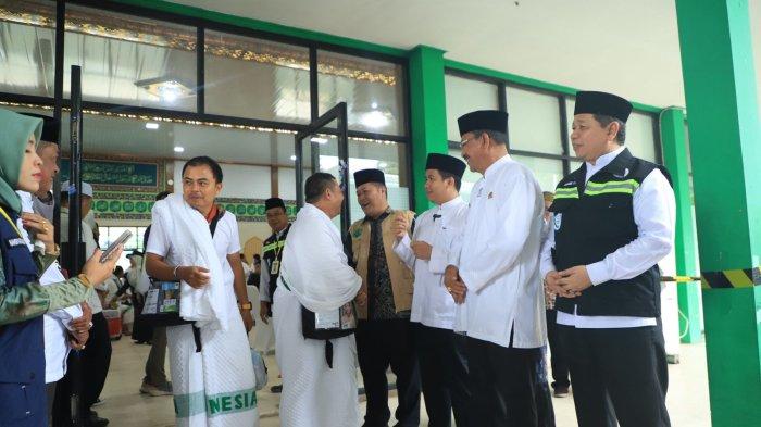 Tergabung di Kloter BDJ 10, JCH HSU Bertolak dari Bandara Syamsudin Noor ke King Abdul Aziz Jeddah