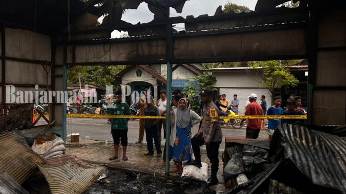 Kebakaran Gegerkan Tanta Tabalong Saat Cuaca Mendung, Satu Buah Rumah Hangus Terbakar