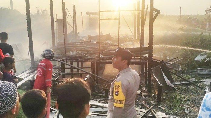Kebakaran Hanguskan Rumah Warga Pulau Tambak Kabupaten HSU Kalsel Akibatkan Kerugian Rp 30 Juta