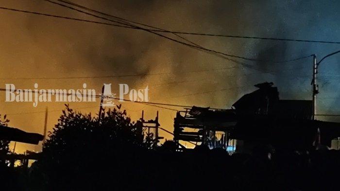 BREAKING NEWS: Rumah dan Kontrakan di Tungkaran Pangeran Simpang Empat Tanahbumbu Terbakar