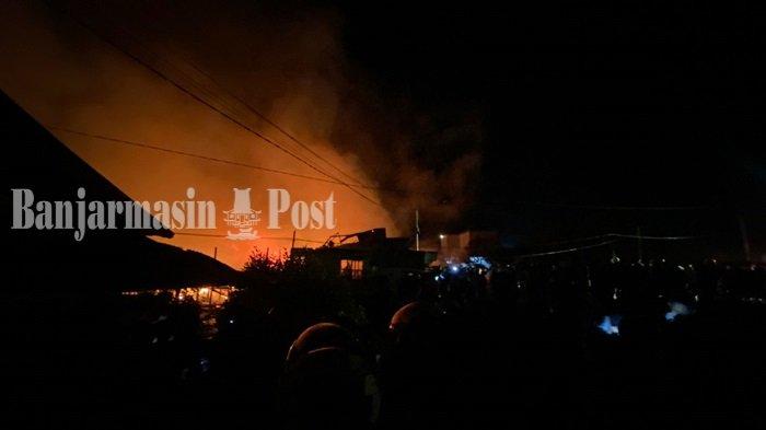 Damkar Perkirakan 50 Buah Rumah di Tungkaran Pangeran Simpang Empat Tanahbumbu Terbakar