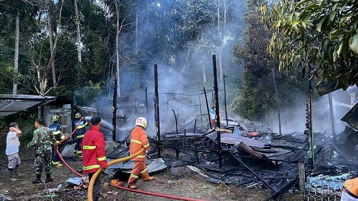 Kebakaran di HSS Kalsel, Satu Rumah Warga Batang Kulur Kanan Ludes Jadi Arang