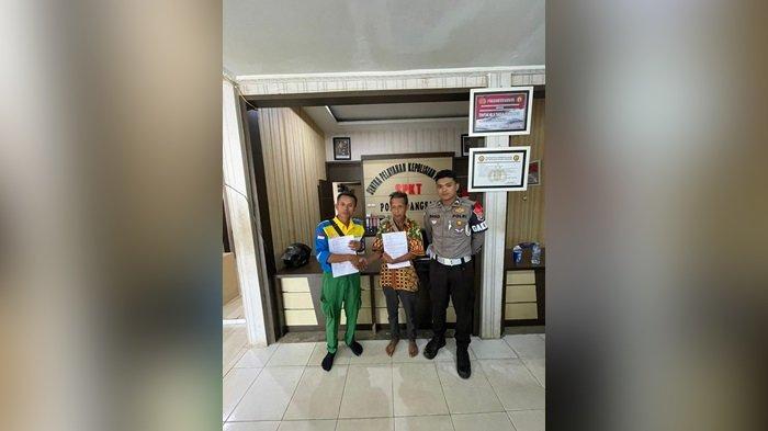 Kecelakaan di Angsana Tanahbumbu Antara Pengemudi Sepeda Motor dengan Mobil Triton Berakhir Damai