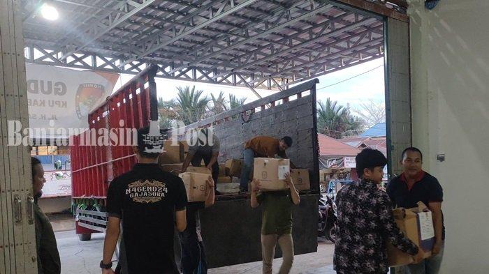 Distribusi Tahap Kedua, KPU HSU Terima Logistik Alat Kelengkapan TPS Pemilu 2024