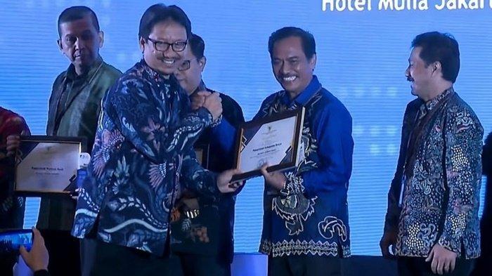 Terapkan Sistem Penghubung Layanan Pemerintah Berbasis Elektronik, Banjar Raih Penghargaan Nasional