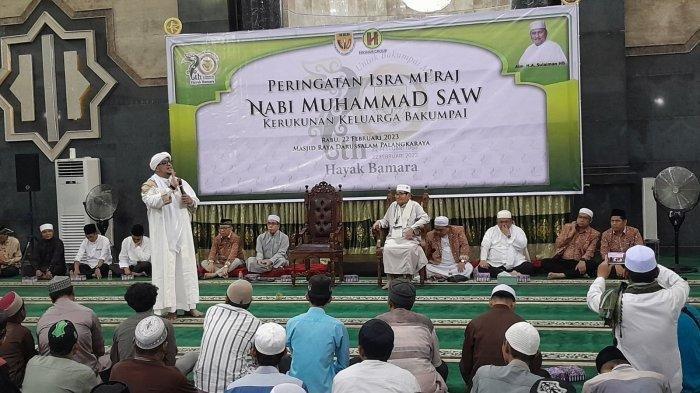 Gelar Isra Miraj dalam Rangka Milad Ke-70, H Yuni Berharap Kerukunan Keluarga Bakumpai Semakin Erat