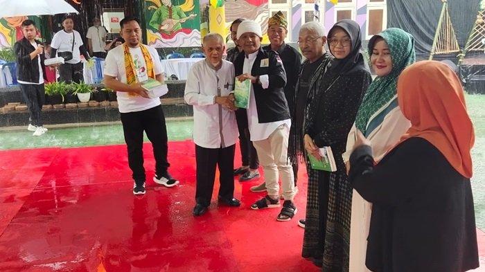 Tampilkan Musikalisasi Puisi, DKD Batola Sukses Meriahkan Tadarus Puisi di Banjarbaru