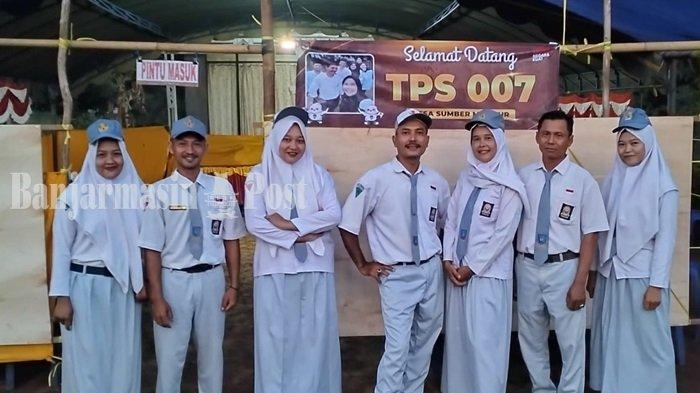 Kreativitas Petugas KPPS di Kecamatan Takisung, Ada yang Berbusana Pelajar Hingga Seragam Batik