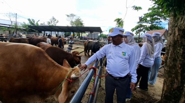 Ketua Komisi II DPRD Tala H Agus Prasetya B (kedua kanan)2